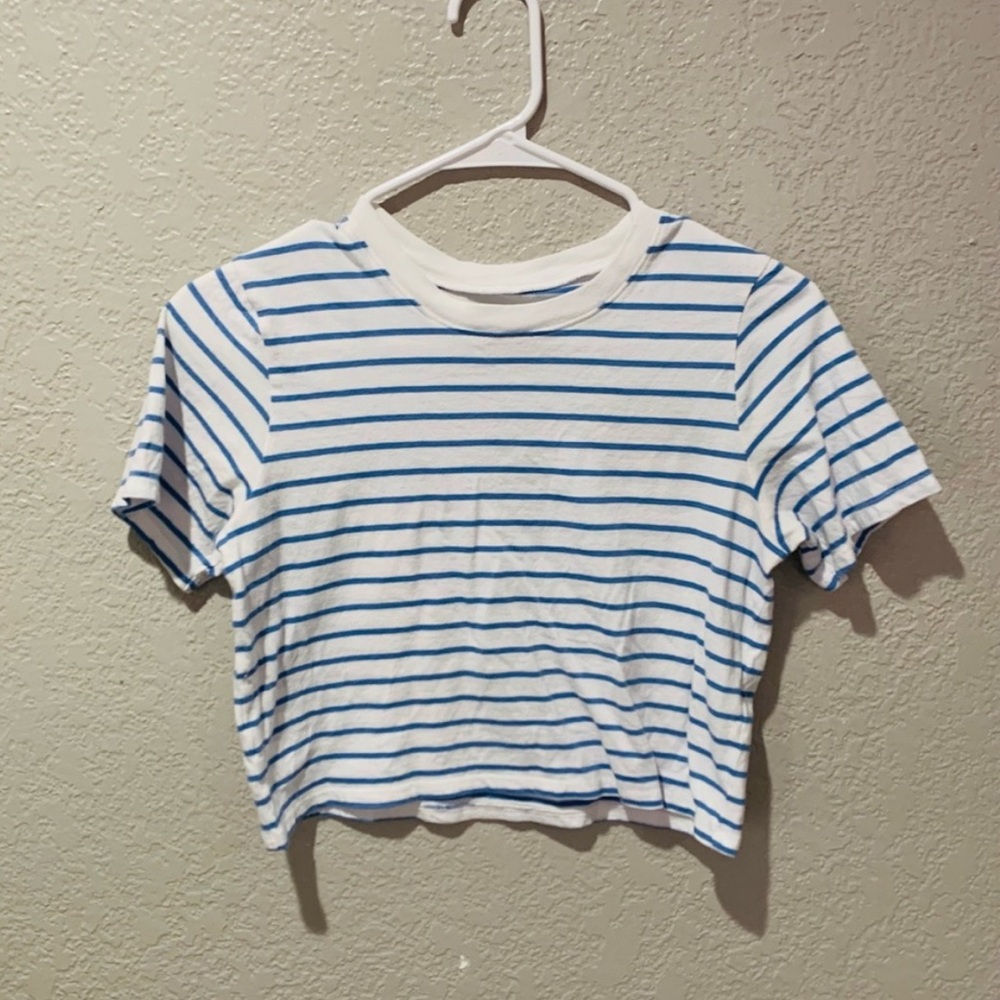 Abercrombie & Fitch Blue and White Striped Tee